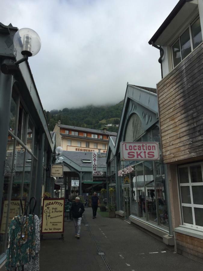 Appartement Prive Dans Residence Balneo Aladin Cauterets Exterior photo
